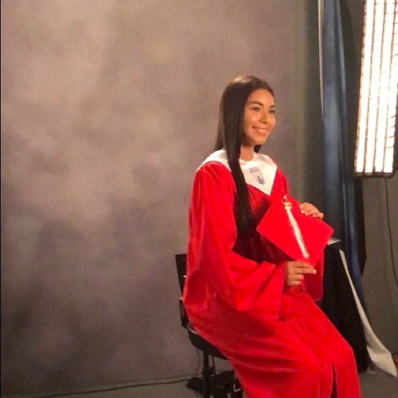 Meet your Posher, Miriam - Picture 2 of 6